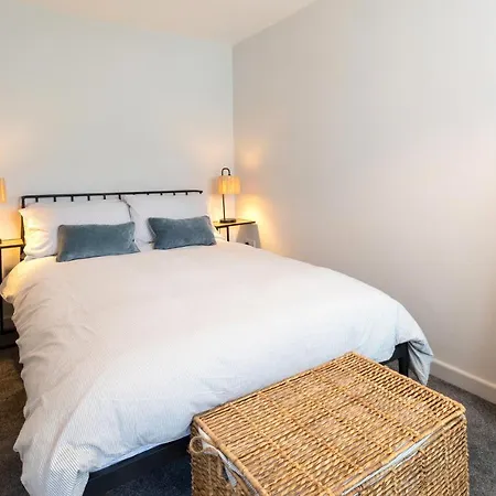 The Hideout - Free Parking Apartment Southampton Room photo
